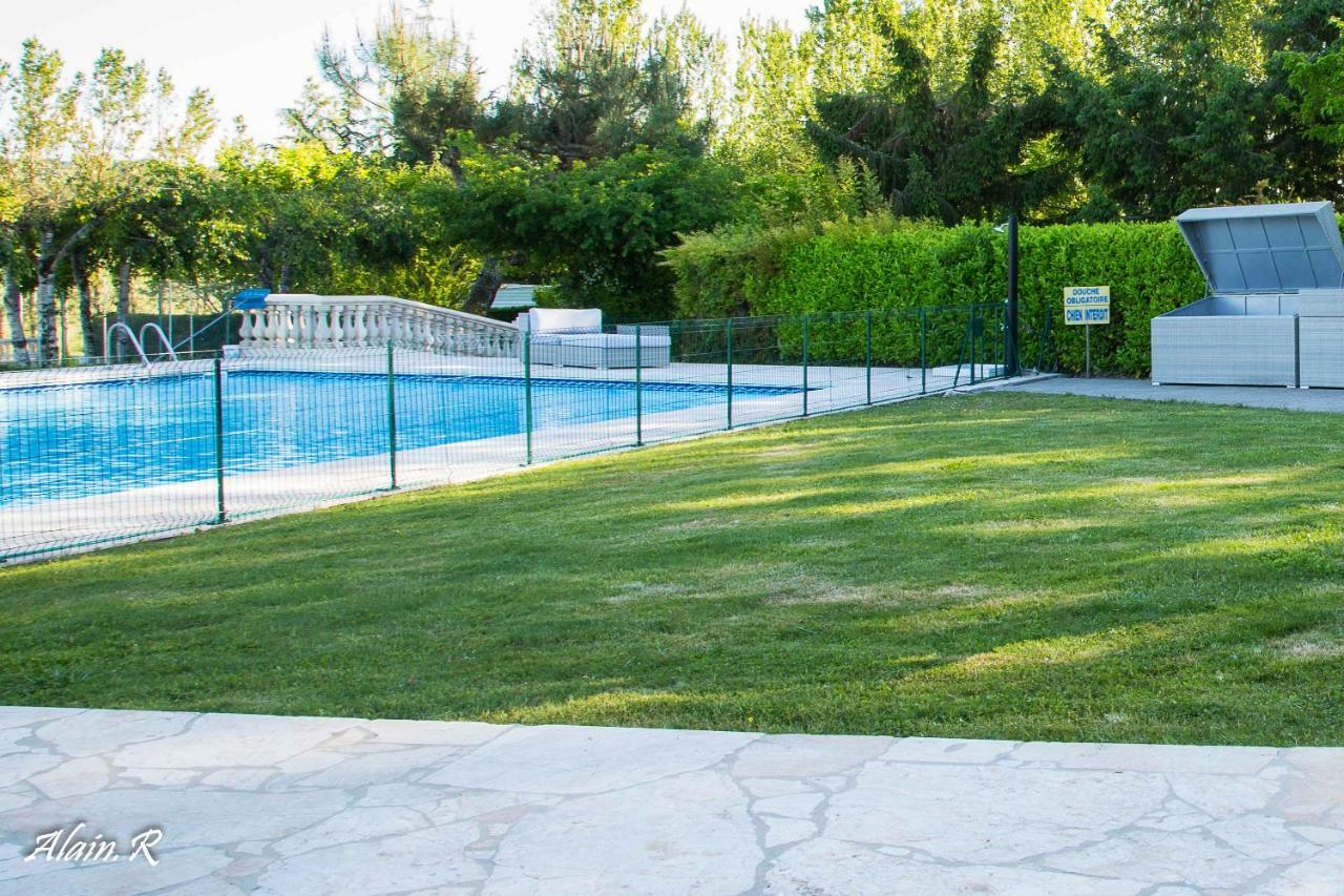 Paradise Challets And Camping Hotel Sarrecave Екстериор снимка