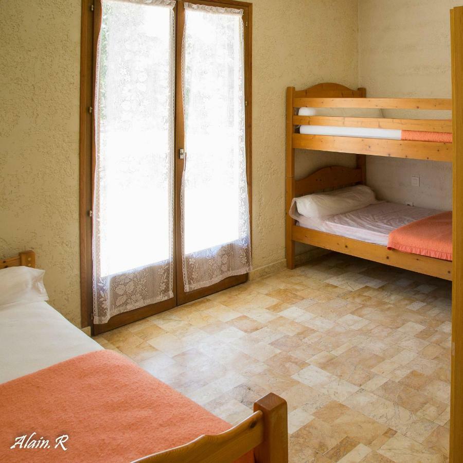 Paradise Challets And Camping Hotel Sarrecave Екстериор снимка